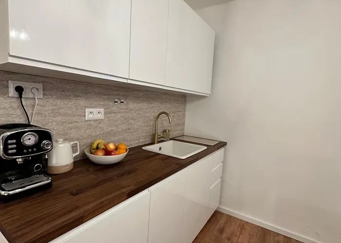 The Hill - Free Parking & Walk To Old Town