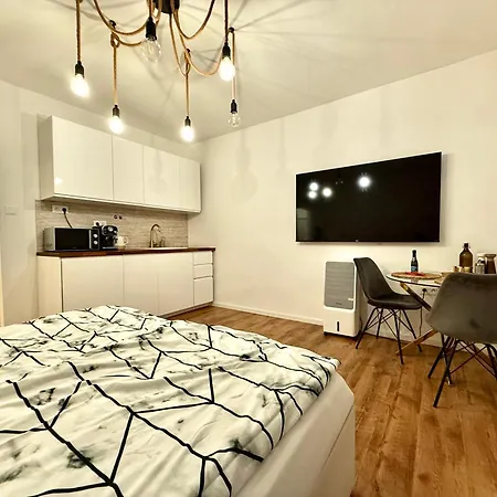 Apartmán The Hill - Free Parking & Walk To Old Town Bratislava