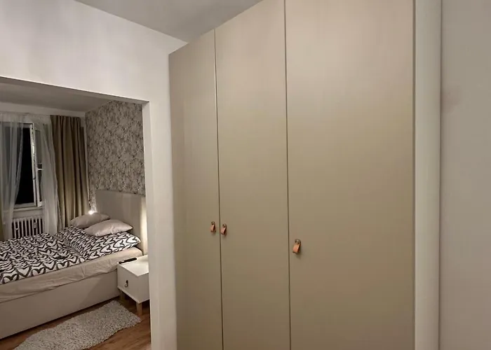 The Hill - Free Parking & Walk To Old Town *